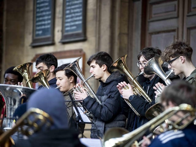 In the penultimate weekend before Christmas, many came along to enjoy what was on offer.