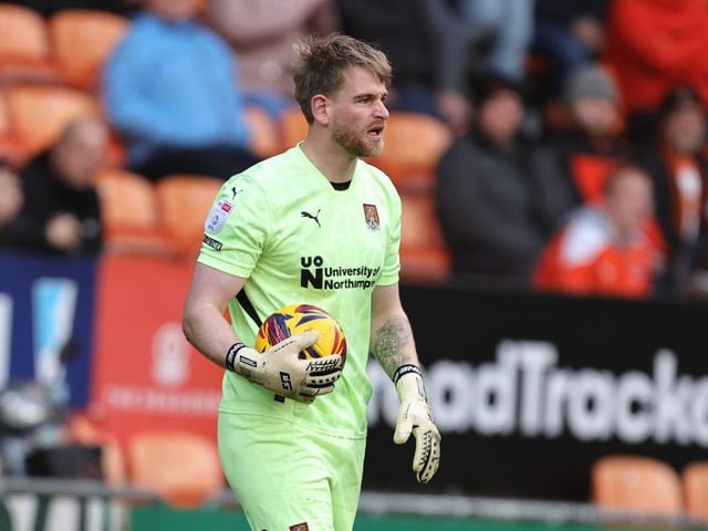 His best game of the season. His work in the first half was relatively routine but he really came to the fore in the second. Smartly tipped over Rhodes' powerful drive before reacting brilliantly to keep out Bondo's improvised late flick and preserve his clean sheet... 8