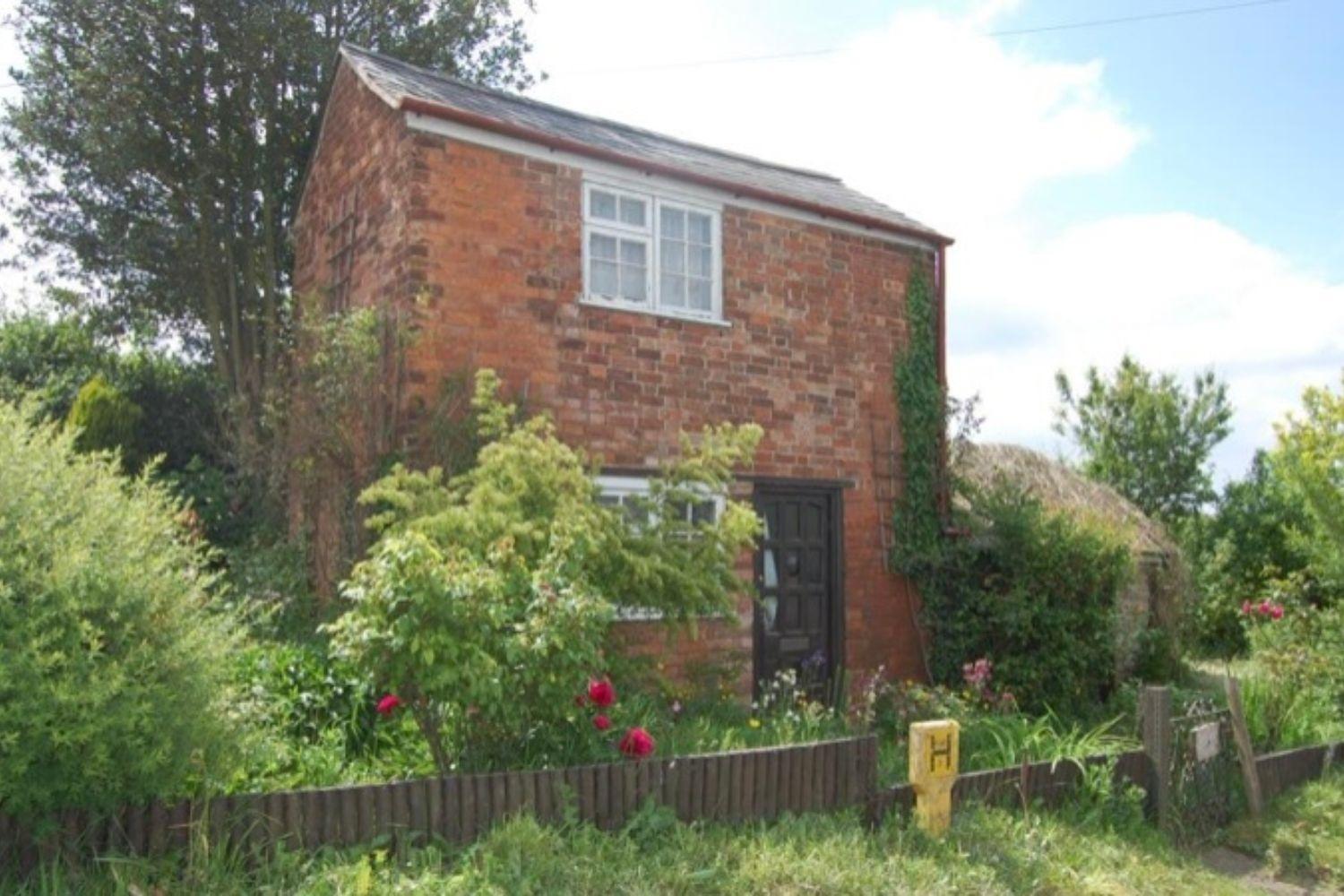 Meet the couple renovating this former shoemaker’s cottage in ...