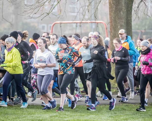 More than 400 runners took to The Racecourse on Saturday (February 24) in memory of mother-of-five Lyndsey Kirchin