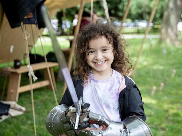 Delapre Abbey hosted a re-enactment event on Sunday July 14, 2024, including a medieval hawking show, re-enactors and a guided tour of the registered battlefield.