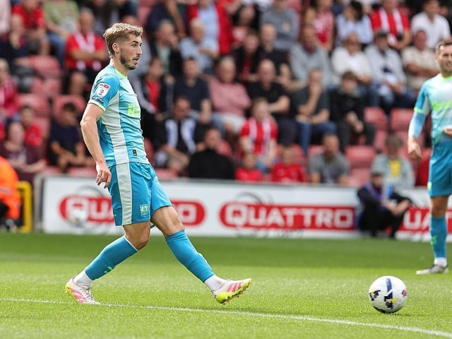 Covers ground so well and does the things a sitting midfielder should do. Screens the defence, breaks up play and uses the ball intelligently. Orient very rarely played through Cobblers and were often forced to go wide or long, which was meat and drink to the back three... 8