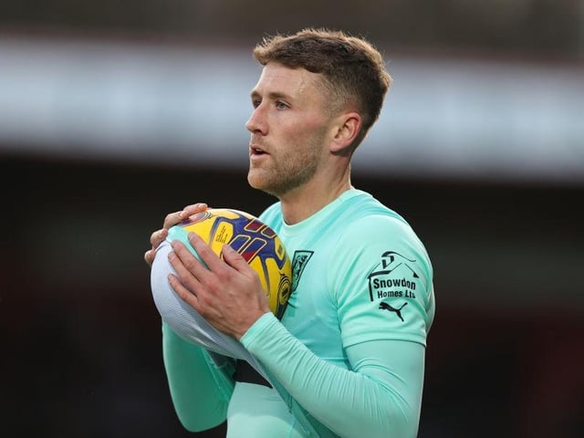 Sucked too far inside for the first goal which meant Reid had space to slot home. Hardly saw him as an attacking threat and was often backtracking... 5