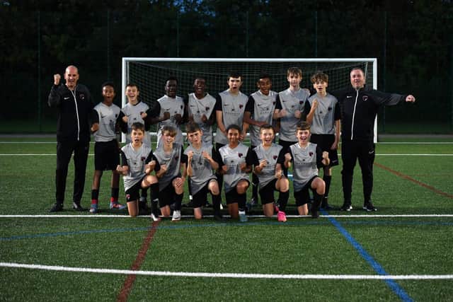 BN - AH-067 - Wellingborough Whitworths FC in their new kits sponsored by Barratt Homes