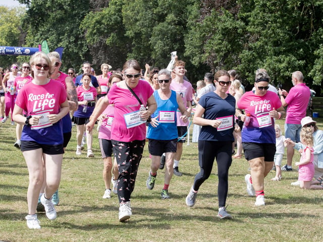 Hundreds of participants ran, jogged and walked around Abington Park on Sunday to raise money for Cancer Research UK.