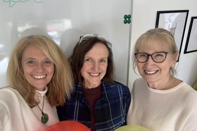 From left Julia (J), Ann (A) and Mandy (M)
