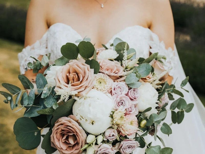 Nicky Pritchard’s work pictured at a wedding.
