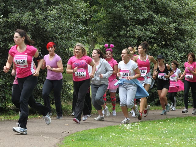 2011 - Over four thousand women run down Park Avenue South during the 5k Race for Life at Abington Park in Northampton.