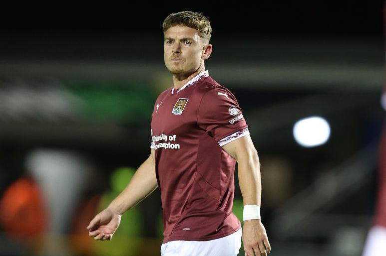 It's rare that he starts two successive games on the bench but he was given more time as a second half sub against Bolton and he brought a bit more life to the home side's attack... 6