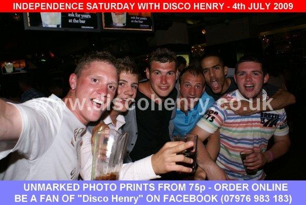 A Saturday night out at Reflex Bar in July 2009. Photo: Disco Henry