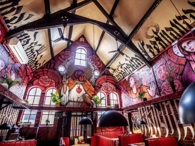 The new chicken restaurant in the former Buddies, in Dychurch Lane has been rated five stars following an inspection on June 12.