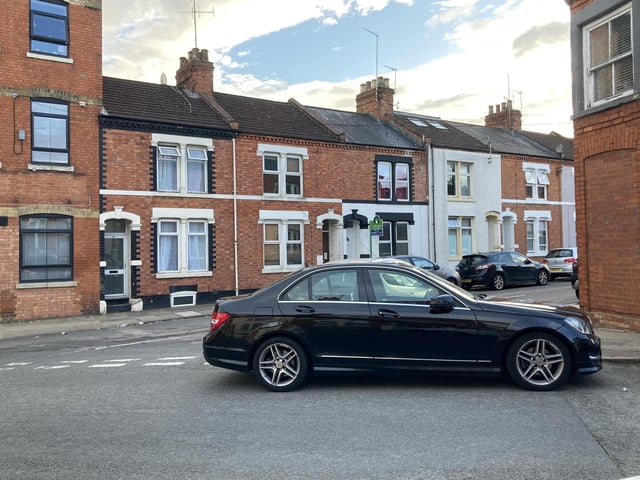 'Not the worst I’ve seen on here, but still solid t***-like parking'