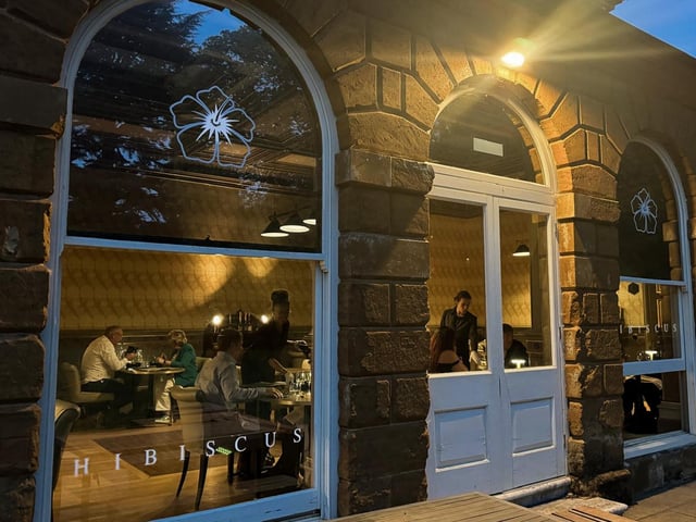 4.6 stars based on 74 Google Reviews. Located in Delapré Abbey’s Billiard Room, Hibiscus offers an unforgettable fine dining experience using the finest seasonal and locally sourced produce. Location: London Road, NN4 8AW. Website: https://delapreabbey.org/hibiscus/