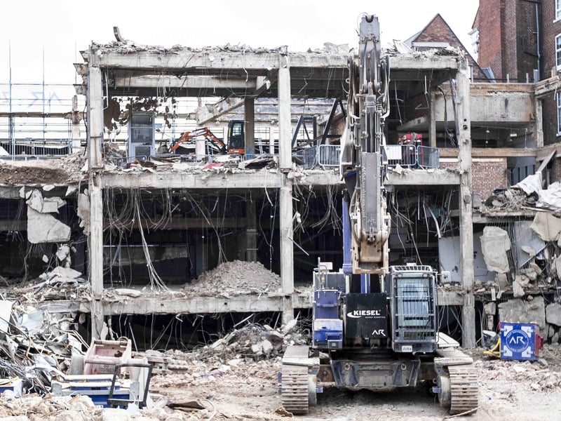 The former high street giant department store in the Drapery was brought to rubble and dust after being there for more than 140 years in the Drapery. This follows after Debenhams went into administration in 2020 and was later bought by Boohoo in January 2021.The Northampton store closed down in May 2021 and it stood vacant ever since. Developer Zone submitted a planning application to part demolish and convert the three-storey building into 201 student flats and the plans were approved.