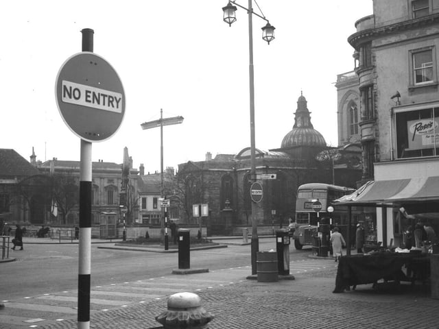 New "no entry" signs between Market Square and the Abington Street-Mercer's Row junction, Northampton, February 24, 1959