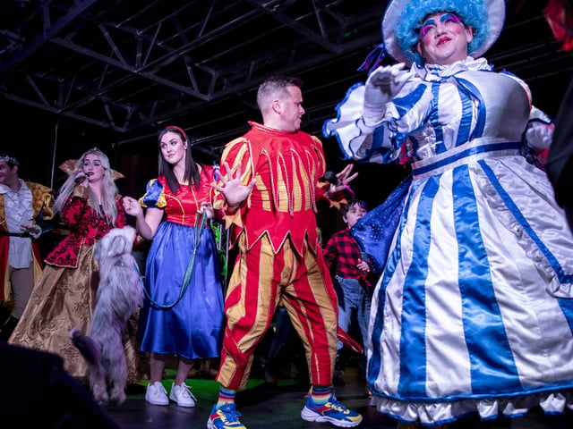 Panto stars, the town mayor, Santa and singer Billy Lockett joined the fun as Northampton switched on Christmas lights on Saturday (November 28).