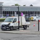 WNC van crashed into traffic lights on University Drive