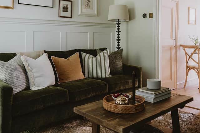 The soft furnishings span across feather cushions, made-to-measure curtains and blinds, table linen and blankets. Photo: Detail Architects.