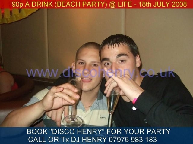 Nostalgic photos from a night out in Northampton town centre 18 years ago.