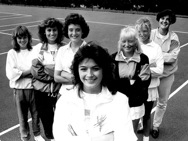 County girls tennis squad 1989