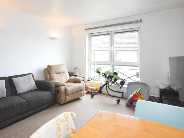 Located in Northampton town centre is this two bedroom apartment situated on the fourth floor. Benefits include parking and a convenient location for all local amenities including Northampton train station. For sale by the Modern Method of Auction.