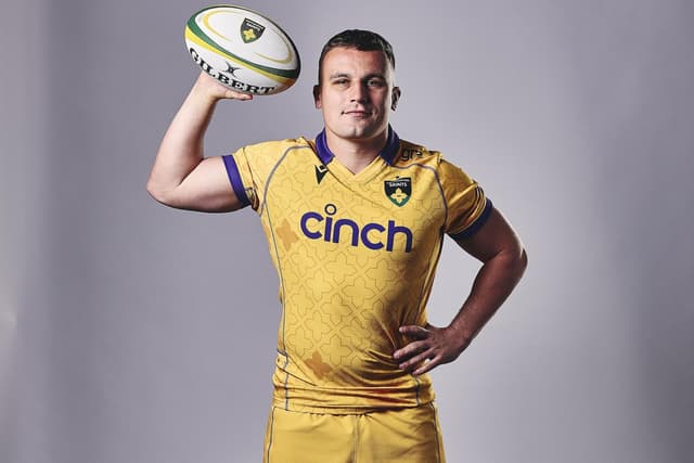 IN PICTURES: Saints reveal striking new away kit ahead of 2025/26 season