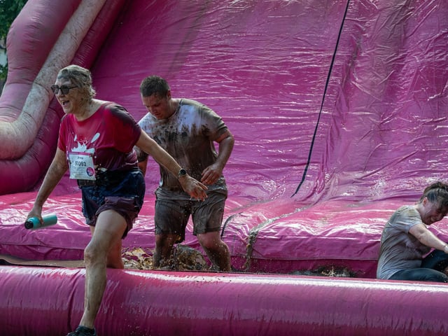 Runners taking part in the Pretty Muddy Race For Life at Abington Park in Northampton on Saturday, July, 11, 20026. Photo by David Jackson.