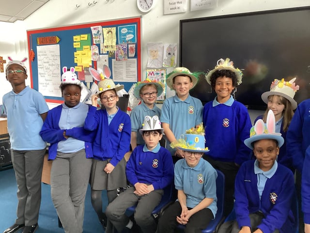 Year 5 children ready for the parade.