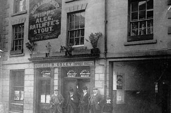 Dave said: "In 1706, 94 Bridge Street was a private house owned by William Crann, who just happened to be a publican. By 1720 though, it was trading as a pub, known initially as the Sun, then the Old Sun. It would appear that there was a small pub next to it called the Raven, and in 1736, Joseph Williams left the Raven to take over the Sun. Joseph Cooke, who had previously run the Sun then took over the lease once again in 1737 and presumably amalgamated the two of them to become the Sun & Raven. By 1780, a Mr Young from London, a commercial traveller, was selling Indian Muslins from his temporary base in the Kings Arms, 94 Bridge Street so the pub had changed names by that time (reportedly in that year)."