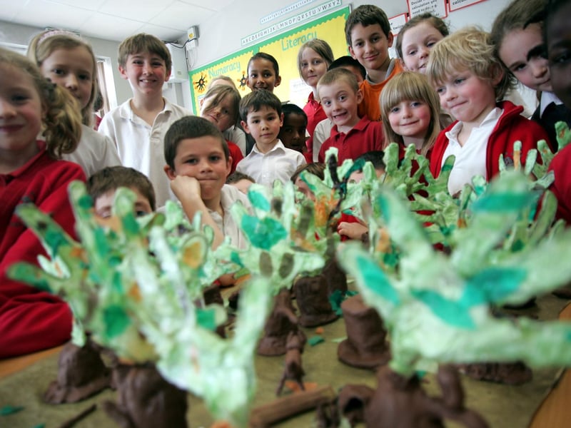 Cedar Road Primary school having an arts and crafts day. The theme of the activities is hands