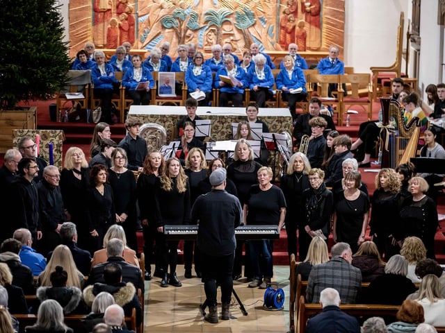 The service, hosted by Cynthia Spencer Hospice, took place on Tuesday (December 10), and encouraged people to remember loved ones this Christmas.
