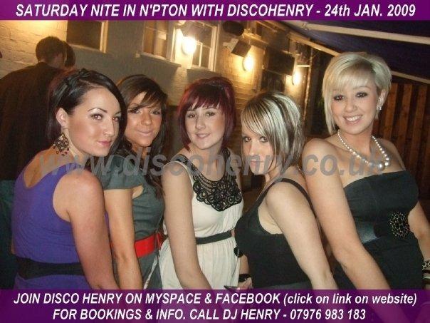 A January 2009 Saturday night out at Balloon Bar