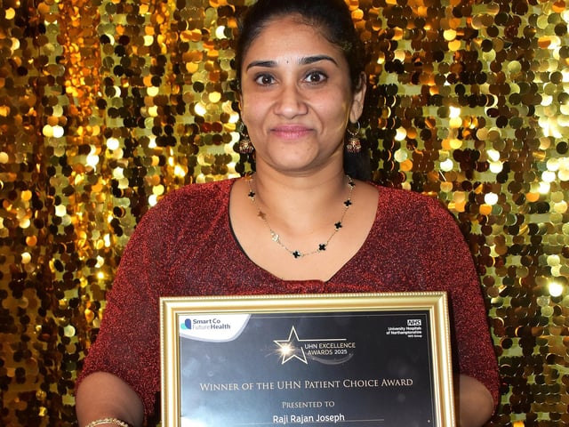 Senior Clinical Duty Manager Raji Rajan Joseph won the UHN Patient Choice Award 2025 KGH.