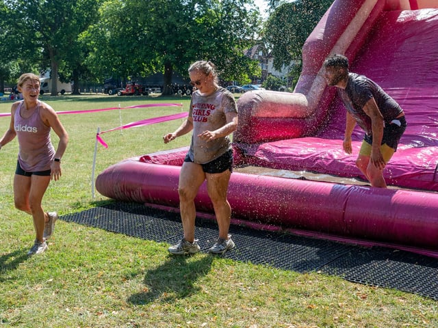 Runners taking part in the Pretty Muddy Race For Life at Abington Park in Northampton on Saturday, July, 11, 20026. Photo by David Jackson.
