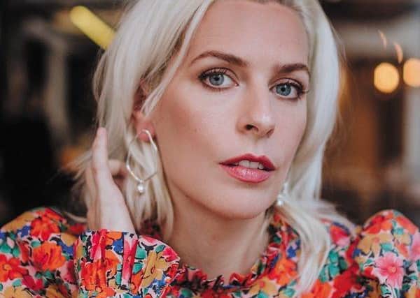 Headliner Sara Pascoe