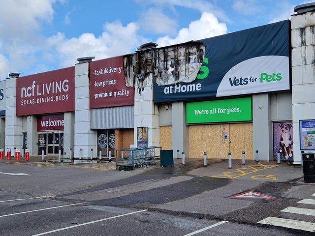 Firefighters left Nene Valley Retail Park yesterday morning (Thursday, June 5), after five days tackling a huge blaze whioch started at 3pm on Saturday (May 31). Businesses on Dunelm’s row, including Pets at Home, NCF Furniture, Dreams, B&M, and Tapi, all remain closed and fenced off indefinitely.