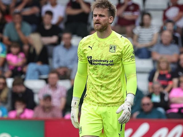 Barely had anything to do for 60 plus minutes, aside from catching a couple of crosses. His defence switched off for one free-kick though and that proved so crucial. Ahadme's second was nicely taken... 6