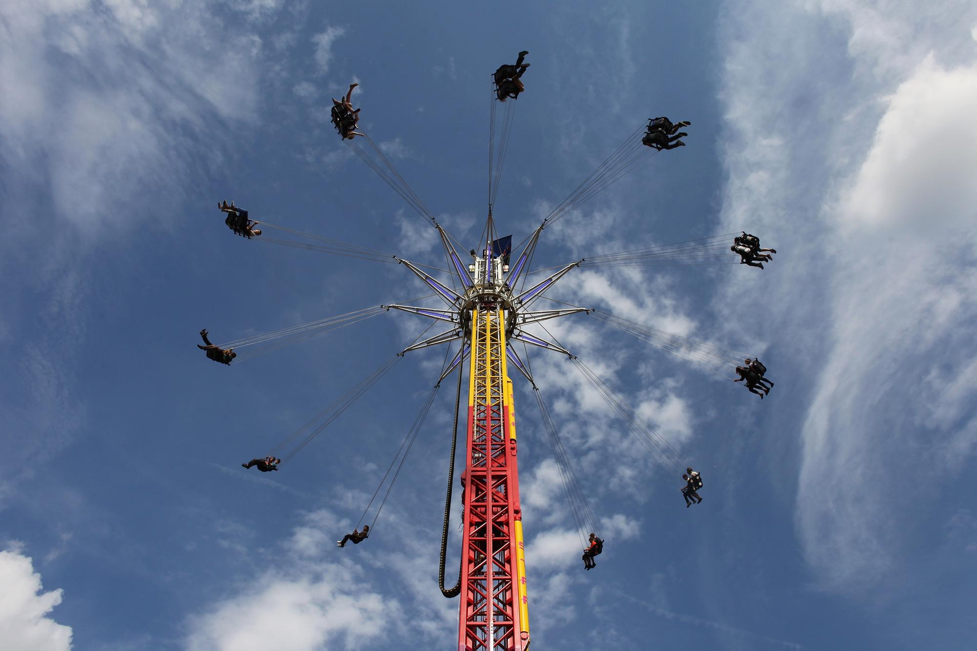 Giant 175ft fairground ride, festive markets and live entertainment ...