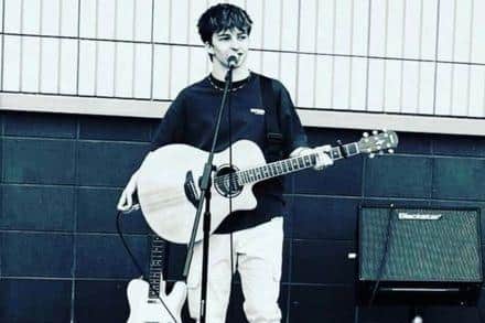 Drawing inspiration from his heroes David Bowie, The Rolling Stones and Blur, Mattaeus' goal is to “create music people can connect to and feel emotion”.