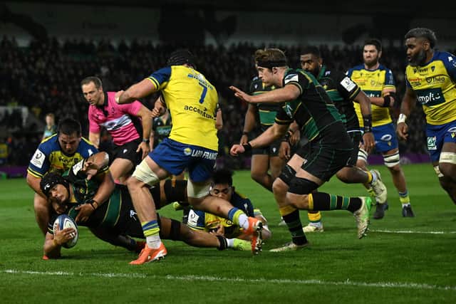 Saints powered past Clermont on Friday night (photo by Shaun Botterill/Getty Images)