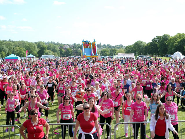 2015 - Start of the 10k Race for Life at Abington Park, Northampton.