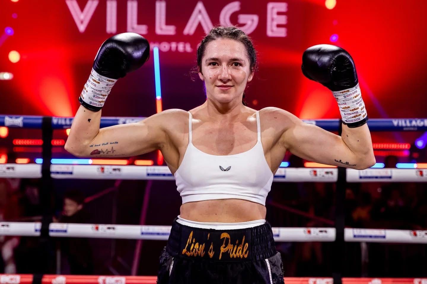 Pro female boxer from Northampton eyes up Christmas title fight ...
