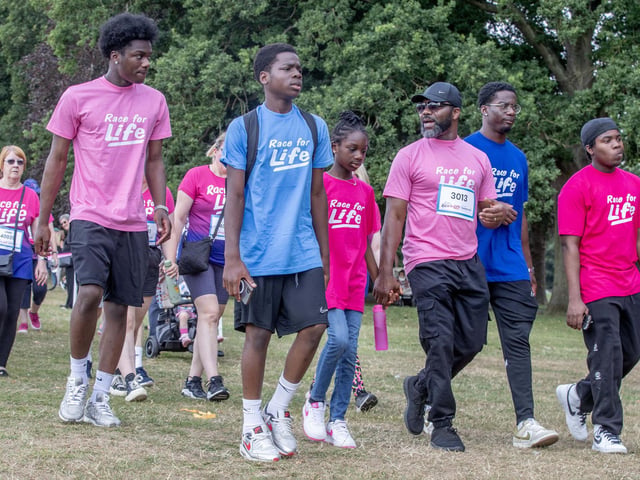 Hundreds of participants ran, jogged and walked around Abington Park on Sunday to raise money for Cancer Research UK.