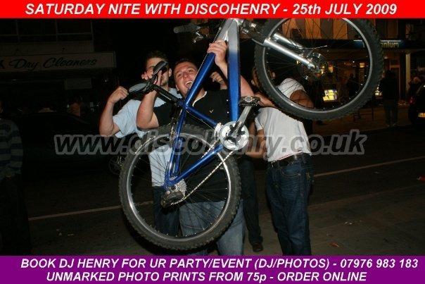 Nostalgic pictures from a night out down Bridge Street 15 years ago