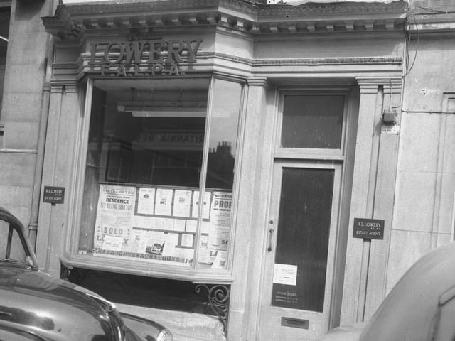 Lowery estate agent, Bridge Street, Northampton, August 3, 1961
