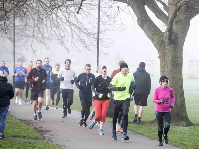 More than 400 runners took to The Racecourse on Saturday (February 24) in memory of mother-of-five Lyndsey Kirchin