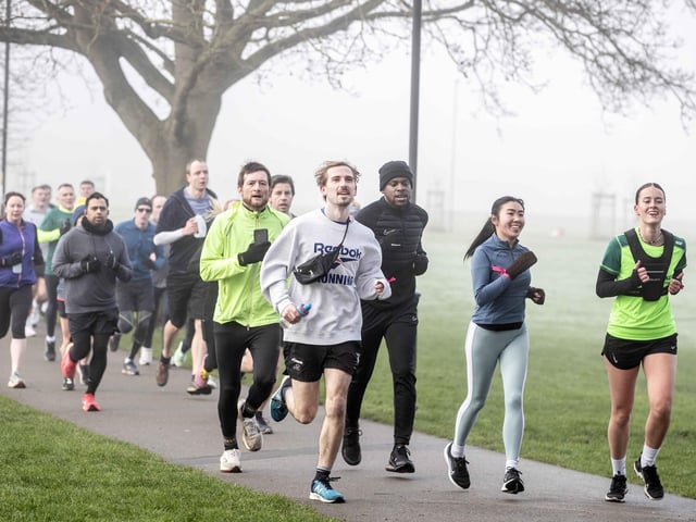 More than 400 runners took to The Racecourse on Saturday (February 24) in memory of mother-of-five Lyndsey Kirchin