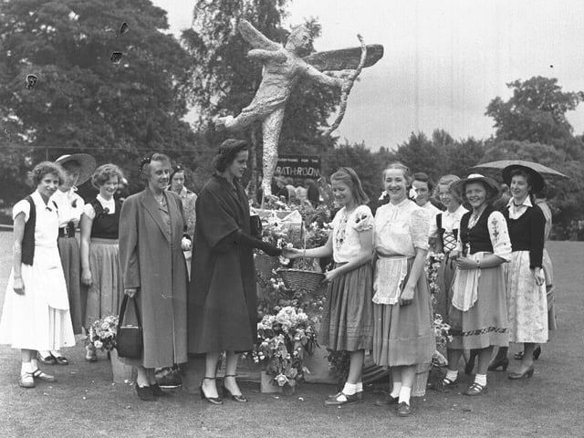 If you know any more information about this photograph, please email editor@northantsnews.co.uk
