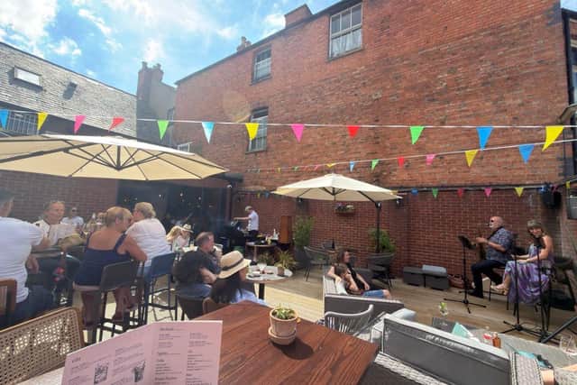 Anthony’s hope was that the premium cocktail lounge would complement the existing food and drink establishments on the high street, and meet the demand from the changing dynamic in the town with many new houses going up.