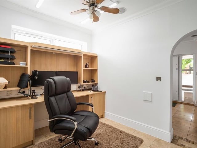 Chelton Brown / Rightmove